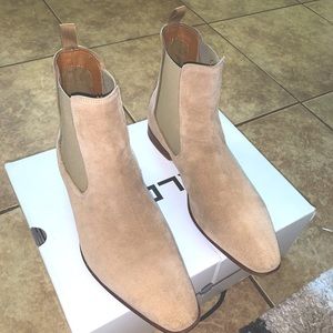 Blonde suede Ankle boot For Men